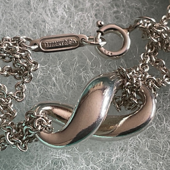 Authentic Tiffany Elsa Pretti Infinity necklace - Picture 5 of 6